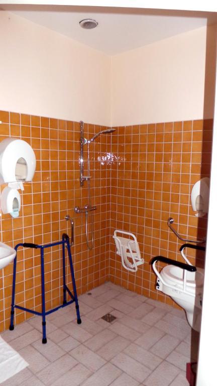 Hotel Le Gambetta Carmaux Habitación foto